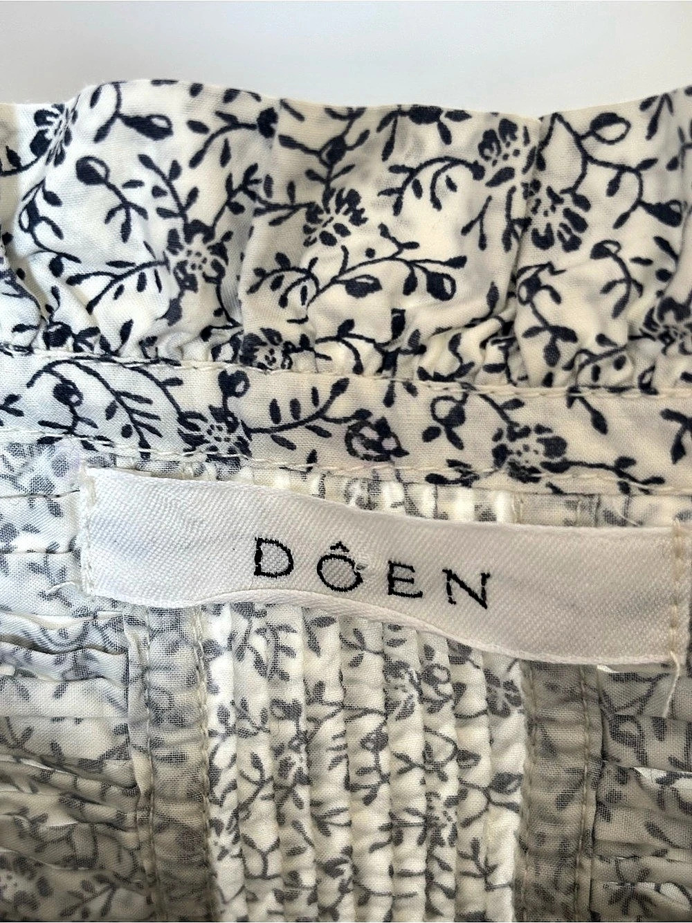Doen Floral Cotton Blouse in White & Blue Size Medium - Picture 4 of 13